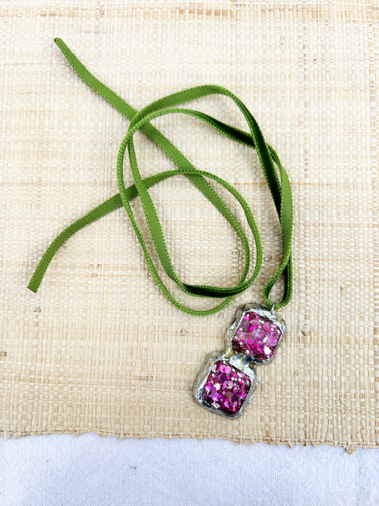 Collier résine carrés vert MUNSCH L'atelier